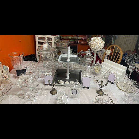 ? Other - Glass jars and containers for a class act candy bar